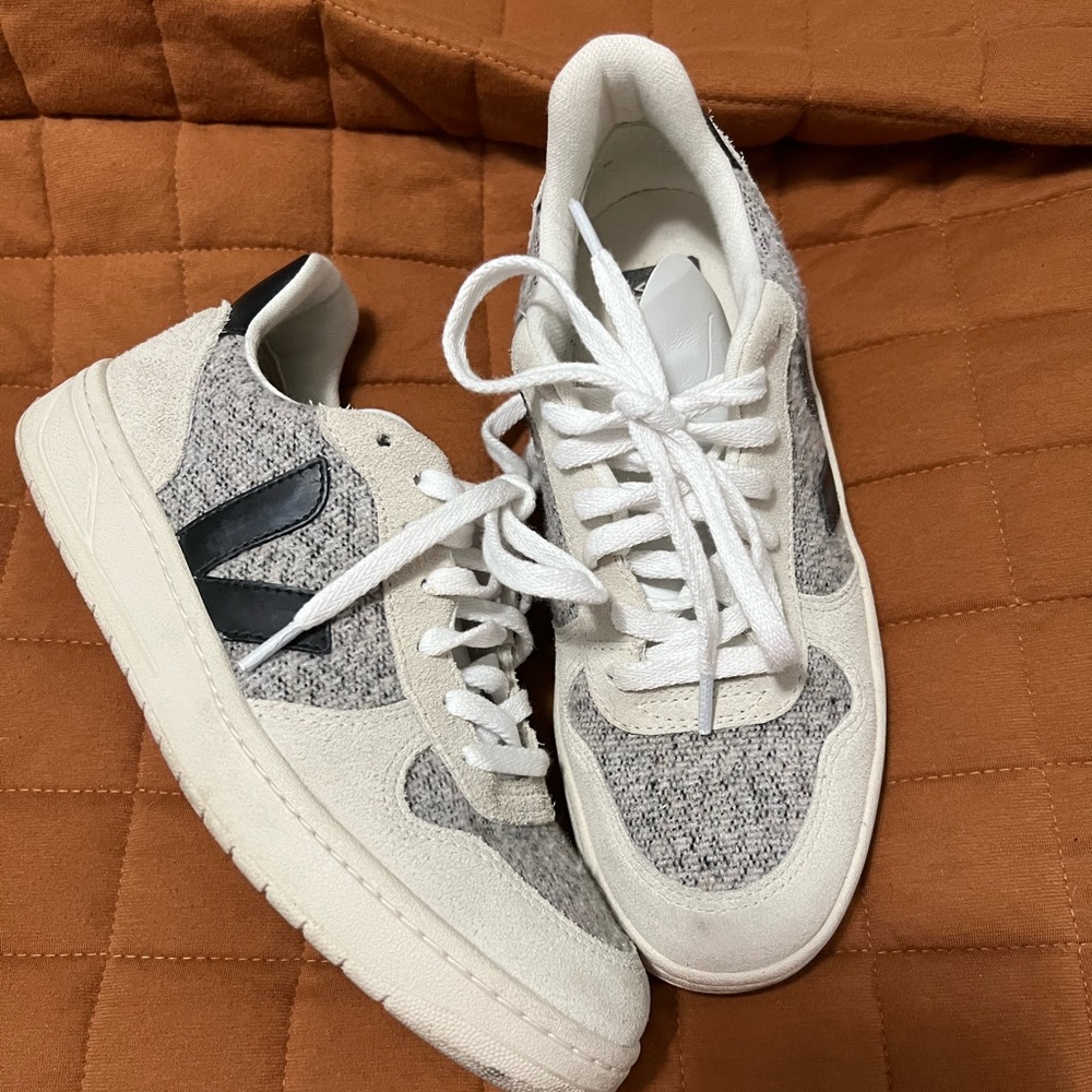 Veja v-10 flannel v sneaker